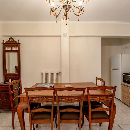 Evie'S Cozy Apartment Atenas Exterior foto