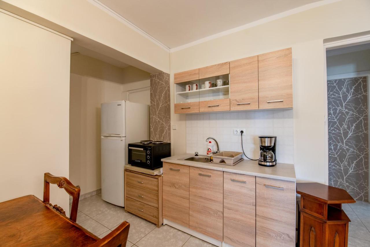 Evie'S Cozy Apartment Atenas Exterior foto