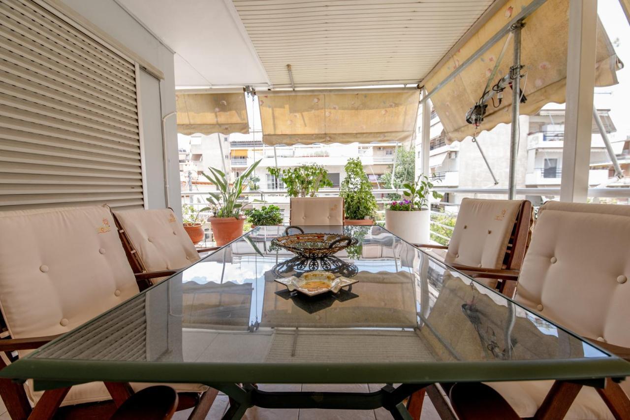 Evie'S Cozy Apartment Atenas Exterior foto